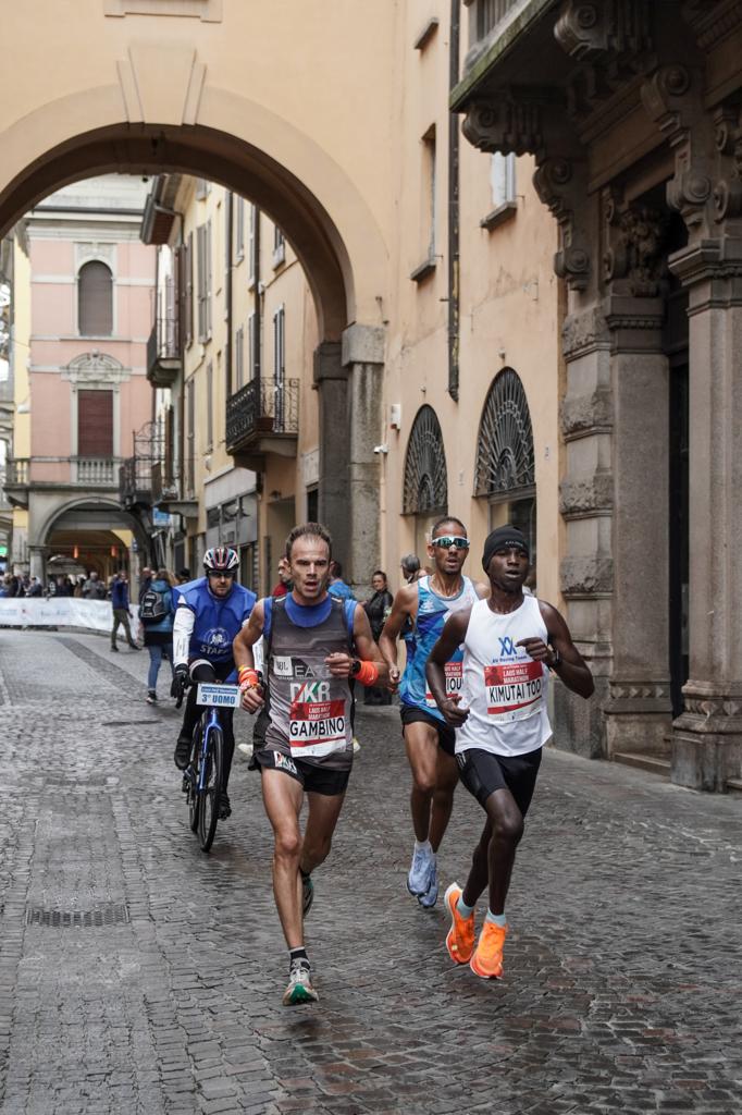Erick competindo na Venice Marathon - Outubro/2023, onde venceu a prova de 21km.